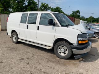 2022 Chevrolet Express Cargo RWD 2500 Regular Wheelbase WT - Exterior Front Right Corner Image