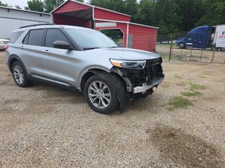 2021 Ford Explorer XLT - Exterior Front Right Corner Image