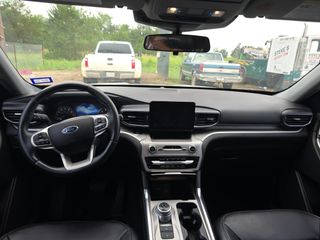 2021 Ford Explorer XLT - Interior Full Dashboard Image