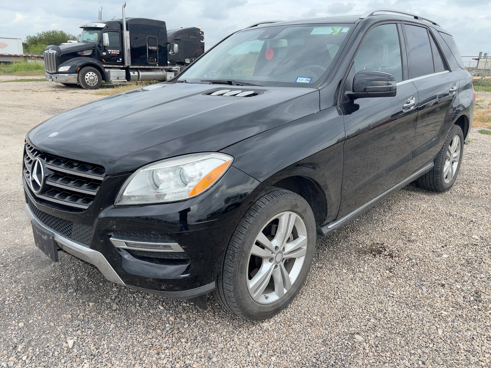 2013 Mercedes-Benz ML 350 ML 350 - Exterior Front Left Corner Image