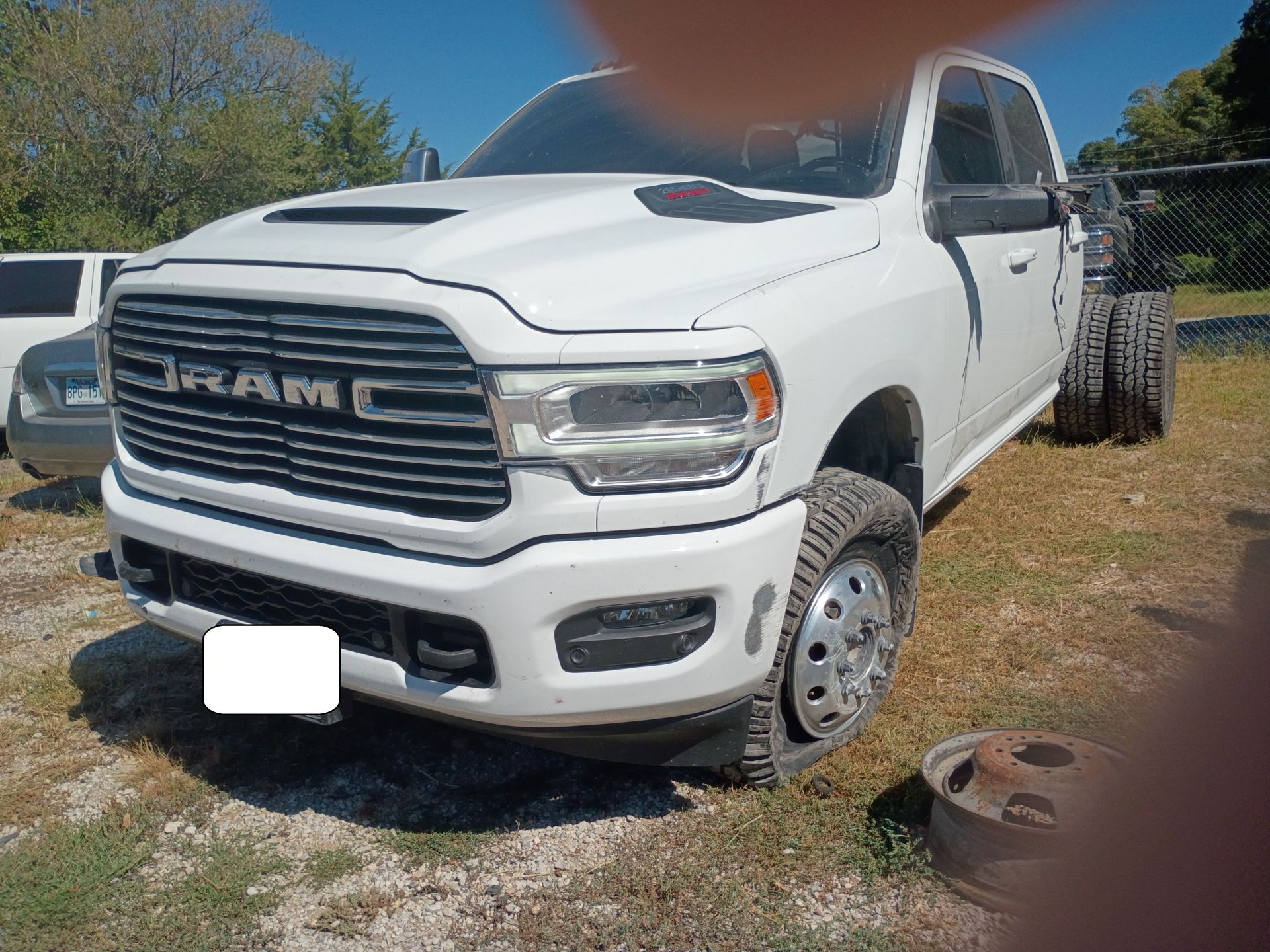 2024 Ram 3500 Laramie - Exterior Front Left Corner Image