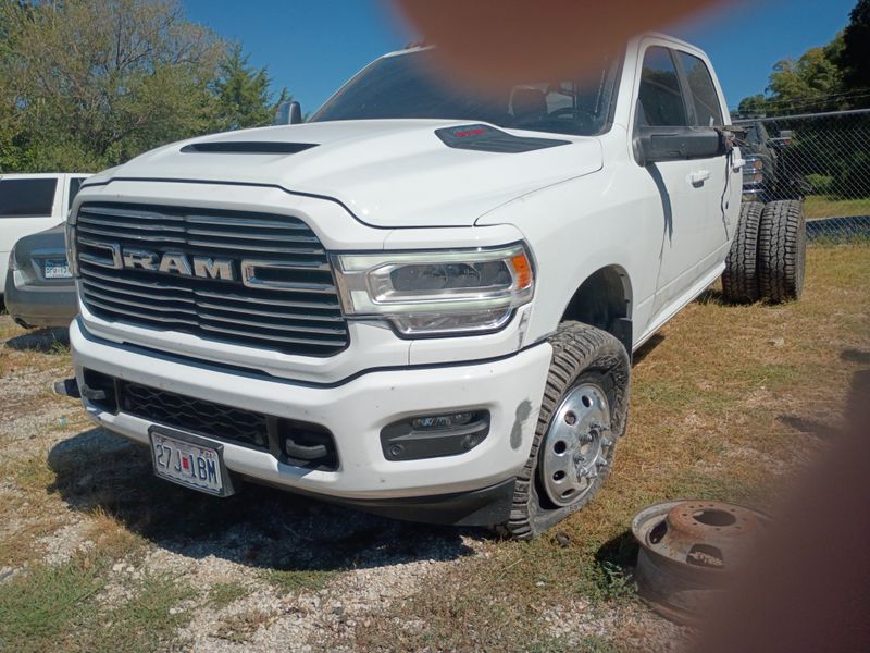 2024 Ram 3500 Laramie - Exterior Front Left Corner Image