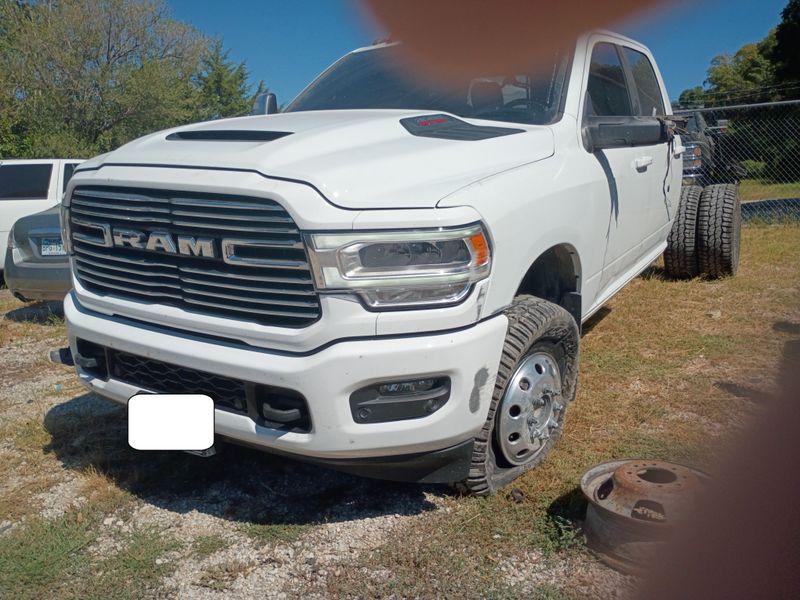 2024 Ram 3500 Laramie - Exterior Front Left Corner Image