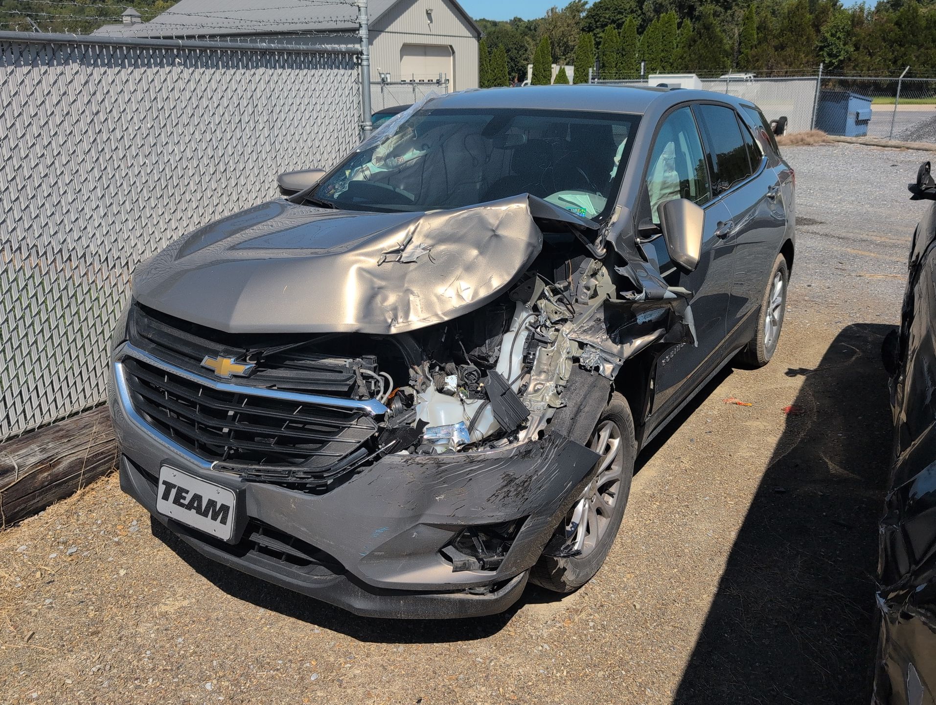 2019 Chevrolet Equinox LT - Exterior Front Left Corner Image