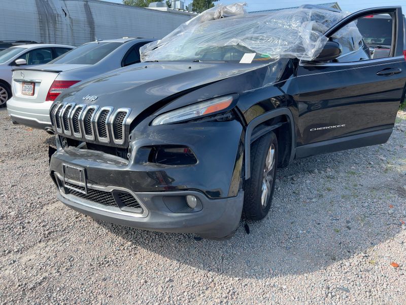 2014 Jeep Cherokee Limited - Exterior Front Left Corner Image