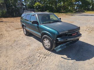 1996 GMC Jimmy SL - Exterior Front Right Corner Image
