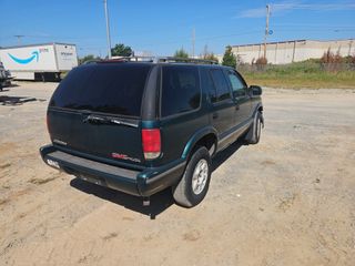 1996 GMC Jimmy SL - Exterior Rear Right Corner Image
