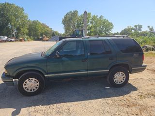 1996 GMC Jimmy SL - Exterior Side Driver Image