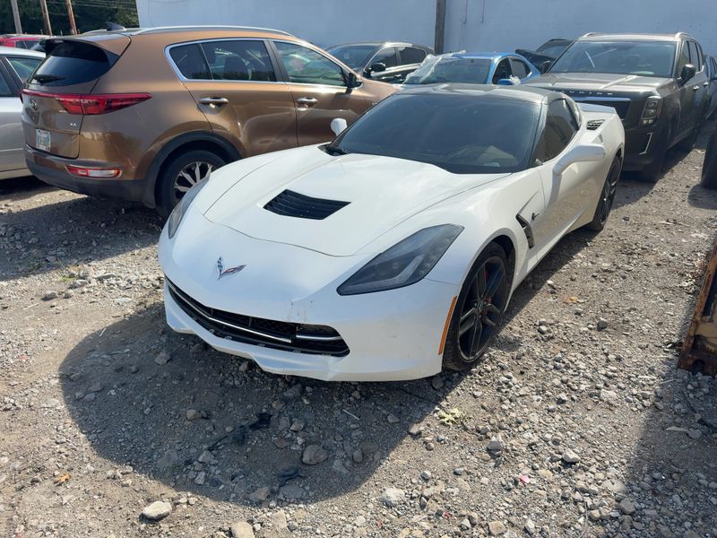 2015 Chevrolet Corvette Z51 3LT - Exterior Front Left Corner Image
