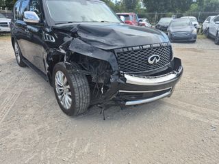 2016 INFINITI QX80 - Exterior Front Right Corner Image