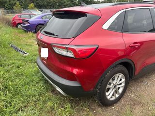 2021 Ford Escape SE - Exterior Rear Right Corner Image