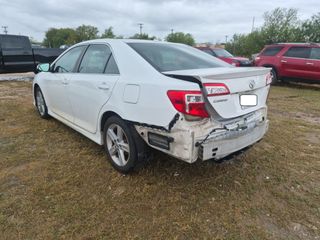 2014 Toyota Camry SE - Exterior Rear Left Corner Image