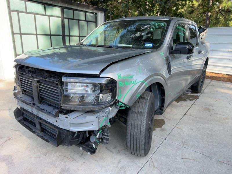 2024 Ford Maverick XLT - Exterior Front Left Corner Image