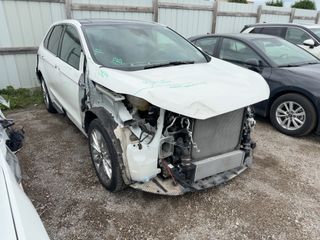 2020 Ford Edge Titanium - Exterior Front Right Corner Image