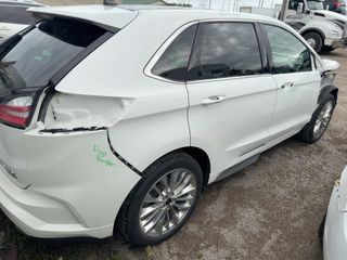 2020 Ford Edge Titanium - Exterior Rear Right Corner Image