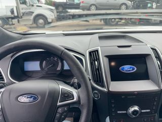 2020 Ford Edge Titanium - Interior Full Dashboard Image