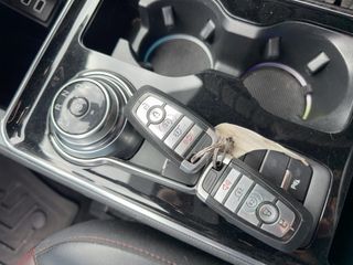 2020 Ford Edge Titanium - Interior Steering Wheel With Keys Image