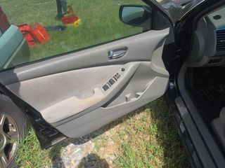 2012 Nissan Altima 2.5 S - Driver's Front Door Image