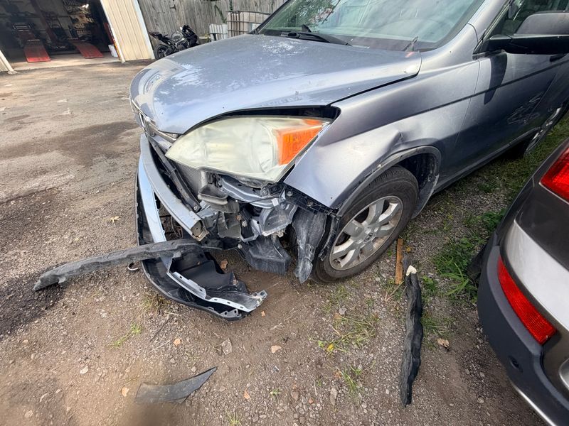 2009 Honda CR-V EX - Exterior Front Left Corner Image