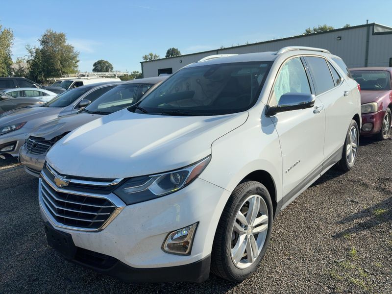 2020 Chevrolet Equinox Premier - Exterior Front Left Corner Image