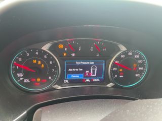 2021 Chevrolet Equinox LT - Interior Instrument Cluster / Odometer Image