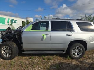 2017 Chevrolet Tahoe LT - Exterior Side Driver Image