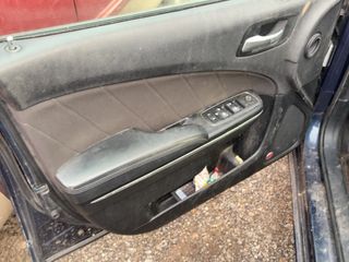 2015 Dodge Charger SXT - Driver's Front Door Image