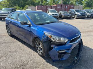 2021 Kia Forte LXS - Exterior Front Right Corner Image