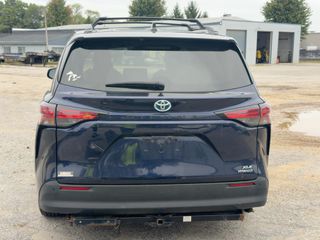 2021 Toyota Sienna XLE - Exterior Rear Center Image