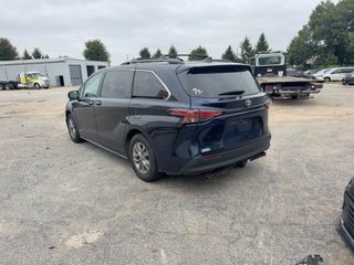 2021 Toyota Sienna XLE - Exterior Rear Left Corner Image