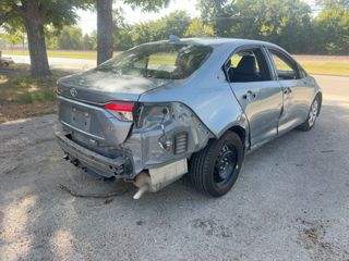 2021 Toyota Corolla LE - Exterior Rear Right Corner Image