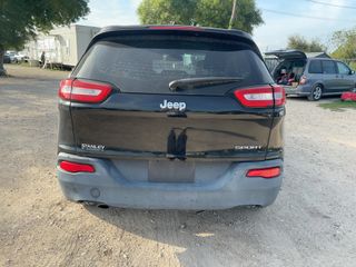 2017 Jeep Cherokee Sport - Exterior Rear Center Image