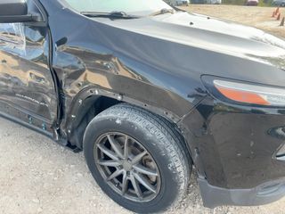 2017 Jeep Cherokee Sport - Primary Damage Right Image