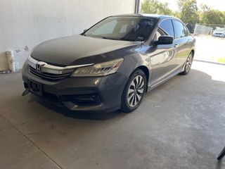 2017 Honda Accord Hybrid Touring - Exterior Front Left Corner Image