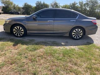 2017 Honda Accord Hybrid Touring - Exterior Side Driver Image