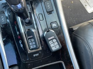 2017 Honda Accord Hybrid Touring - Interior Steering Wheel With Keys Image