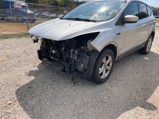 2016 Ford Escape SE - Exterior Front Left Corner Image