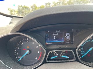 2016 Ford Escape SE - Interior Instrument Cluster / Odometer Image