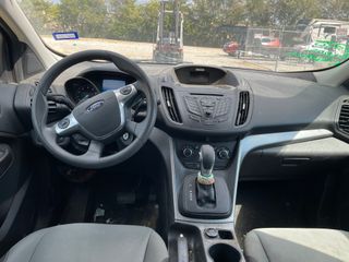 2016 Ford Escape SE - Interior Full Dashboard Image
