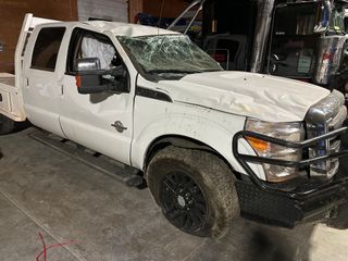 2015 Ford F-350 Lariat - Primary Damage Right Image