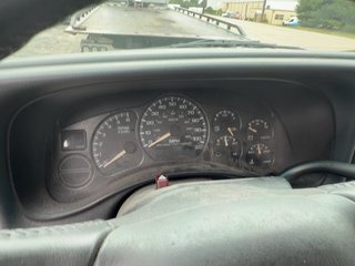 2002 Chevrolet Silverado 1500 LS - Interior Instrument Cluster / Odometer Image