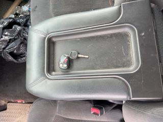 2002 Chevrolet Silverado 1500 LS - Interior Steering Wheel With Keys Image