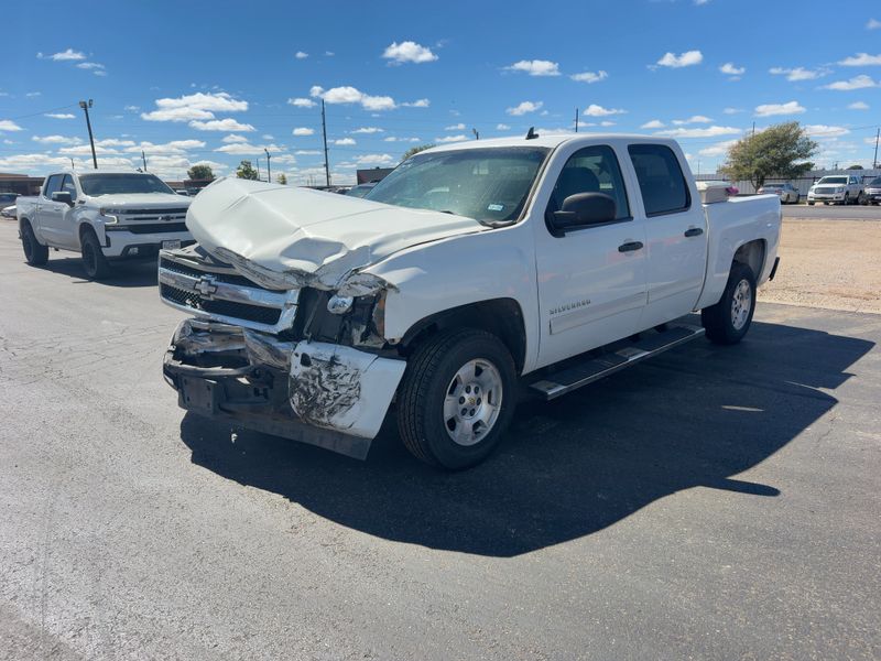 2010 Chevrolet Silverado 1500 LT - Exterior Front Left Corner Image