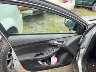 2015 Ford Focus SE - Driver's Front Door Image