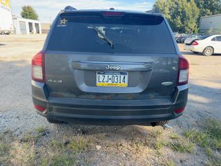 2016 Jeep Compass Latitude - Exterior Rear Center Image