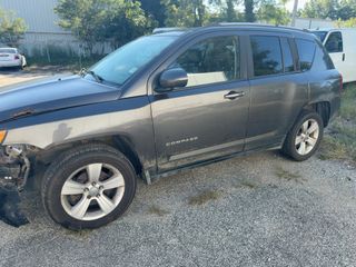 2016 Jeep Compass Latitude - Exterior Side Driver Image