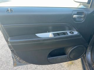 2016 Jeep Compass Latitude - Driver's Front Door Image