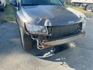 2016 Jeep Compass Latitude - Primary Damage Left Image