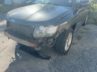 2016 Jeep Compass Latitude - Primary Damage Right Image