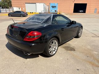2009 Mercedes-Benz SLK 300 3.0L - Exterior Rear Right Corner Image